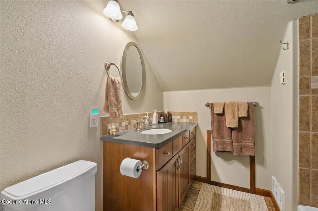 24102 N Derting Road Hayden ID 83835