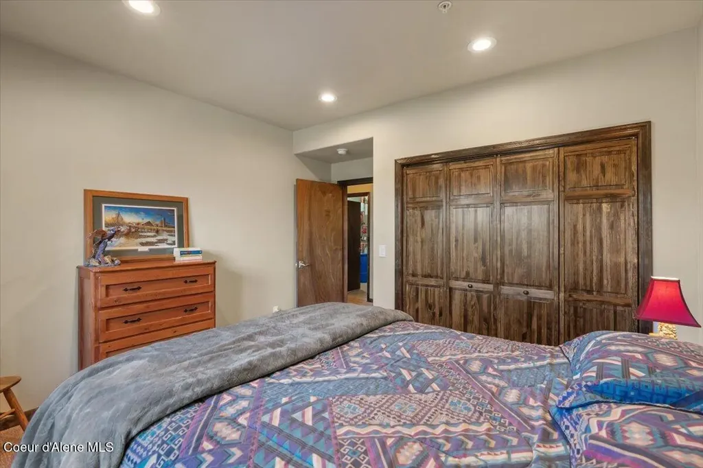 24102 N Derting Road Hayden ID 83835
