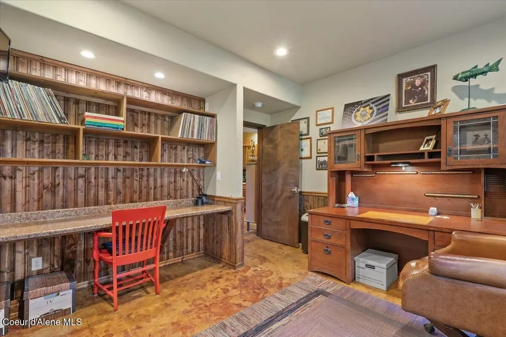 24102 N Derting Road Hayden ID 83835