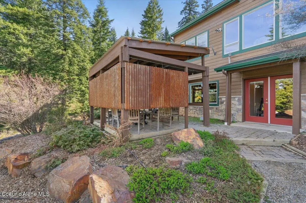 24102 N Derting Road Hayden ID 83835