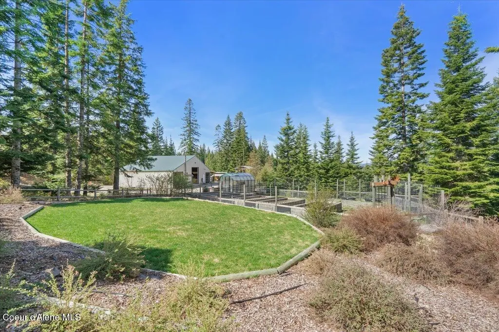 24102 N Derting Road Hayden ID 83835