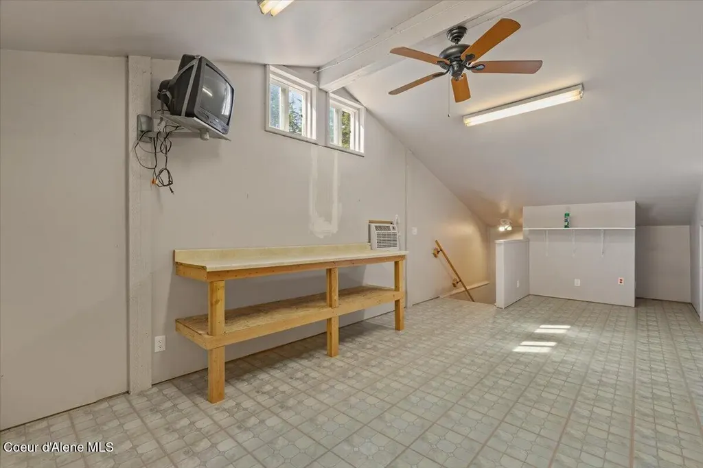 24102 N Derting Road Hayden ID 83835
