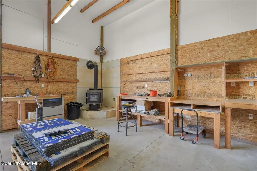 24102 N Derting Road Hayden ID 83835