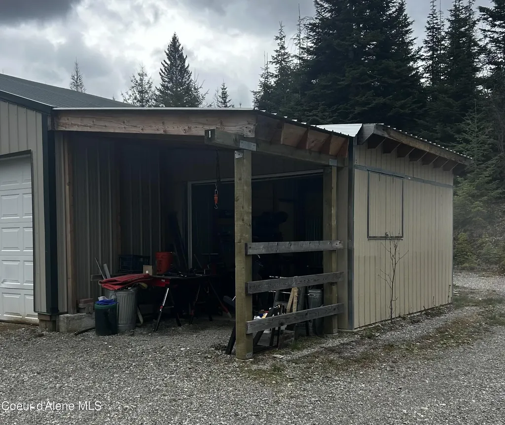 24102 N Derting Road Hayden ID 83835