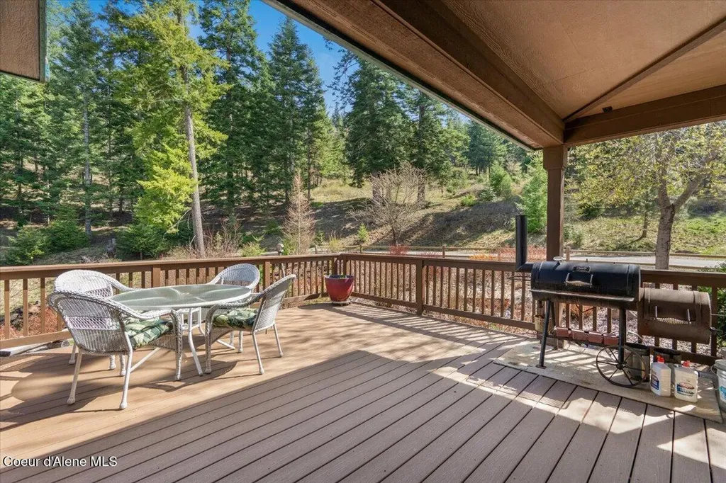 24102 N Derting Road Hayden ID 83835