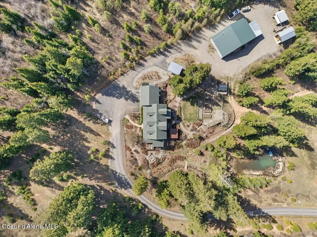 24102 N Derting Road Hayden ID 83835