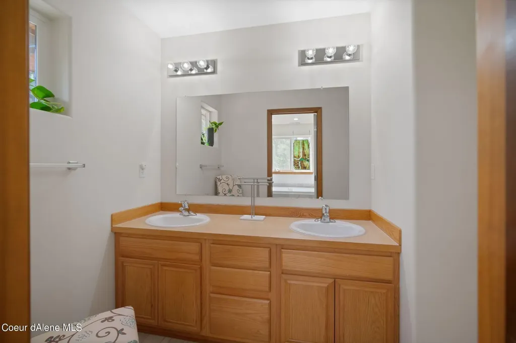 106 Quiet Place Moyie Springs ID 83845