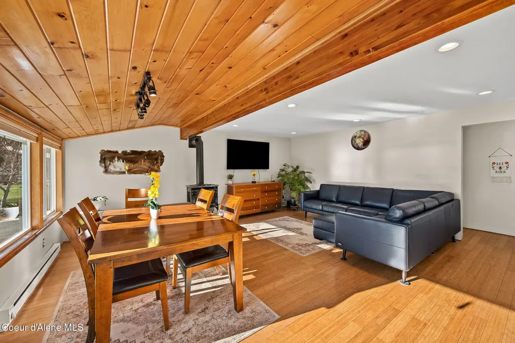 16587 E 6th Street Bayview ID 83803