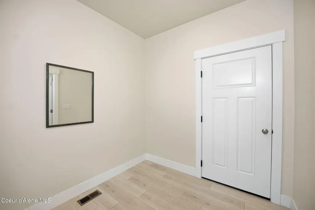 1389 E Ezra Avenue Hayden ID 83835