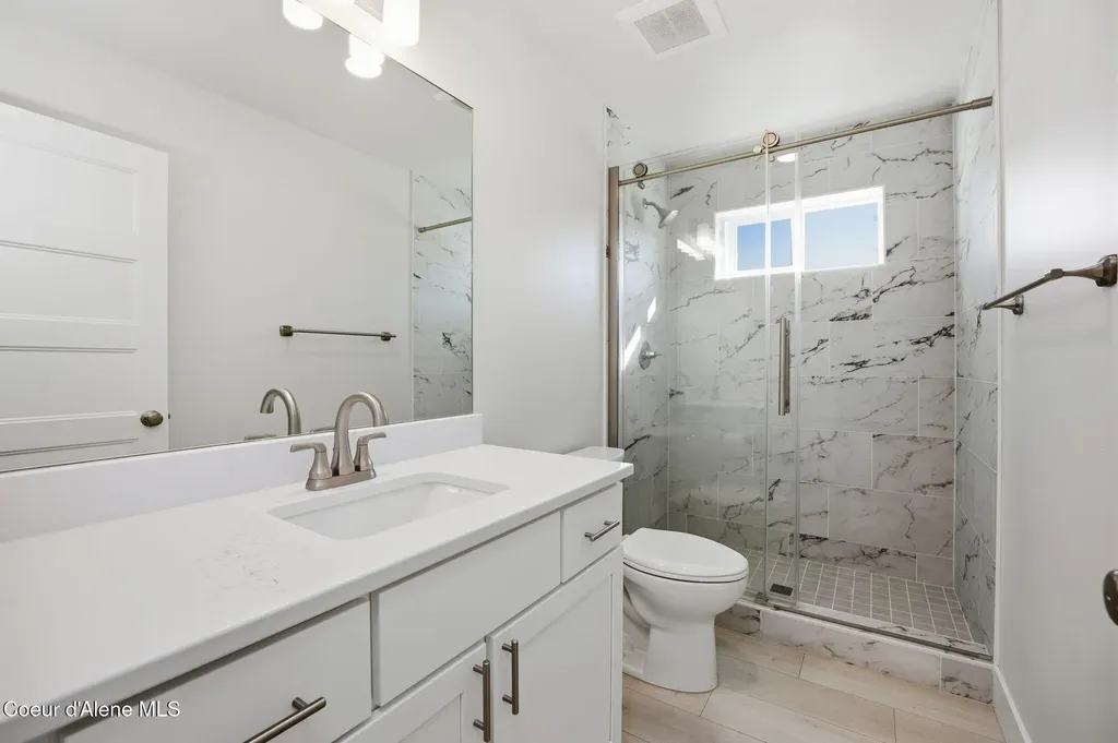 1389 E Ezra Avenue Hayden ID 83835