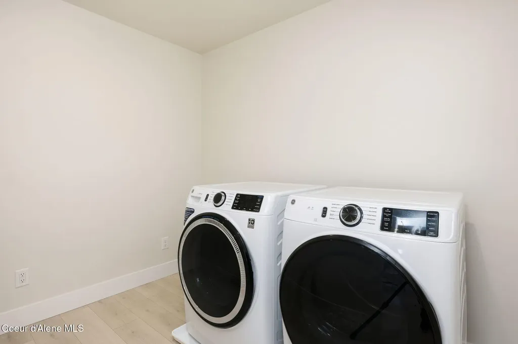 1389 E Ezra Avenue Hayden ID 83835