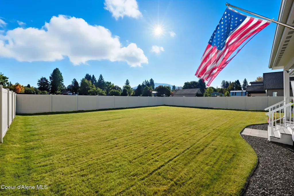 1389 E Ezra Avenue Hayden ID 83835