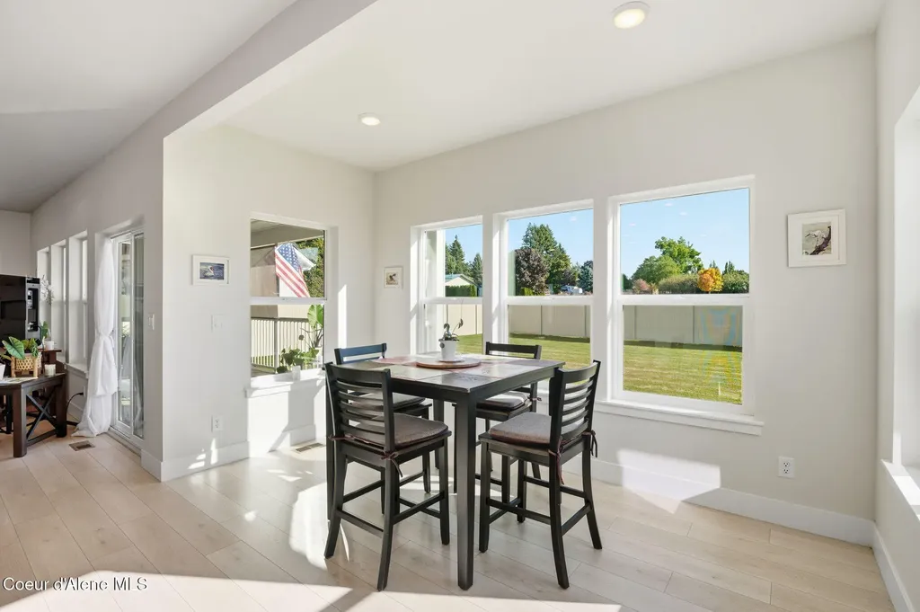 1389 E Ezra Avenue Hayden ID 83835