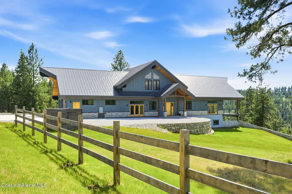 4440 E Lisa Road Harrison ID 83833