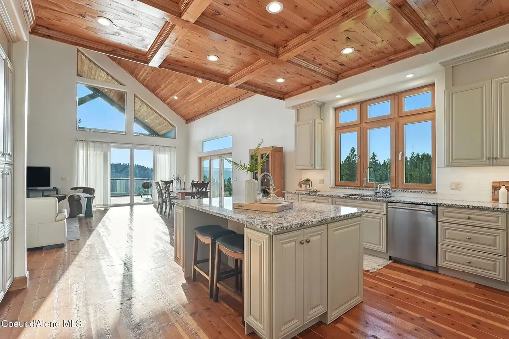 4440 E Lisa Road Harrison ID 83833