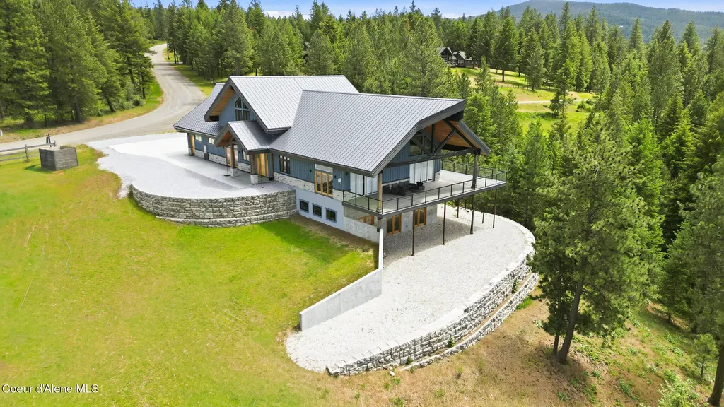4440 E Lisa Road Harrison ID 83833