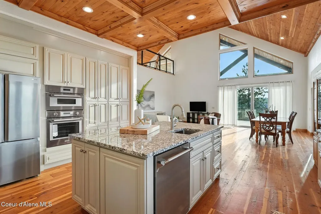 4440 E Lisa Road Harrison ID 83833