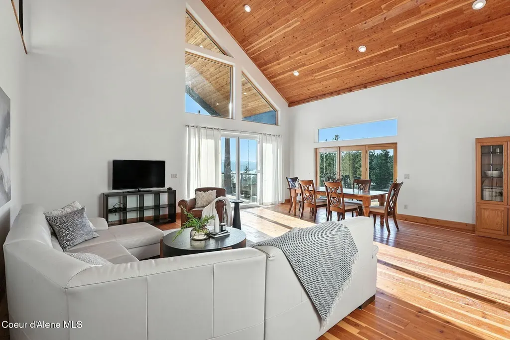 4440 E Lisa Road Harrison ID 83833
