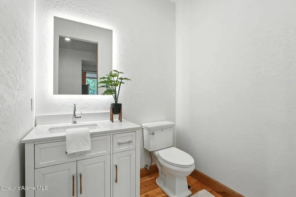 4440 E Lisa Road Harrison ID 83833