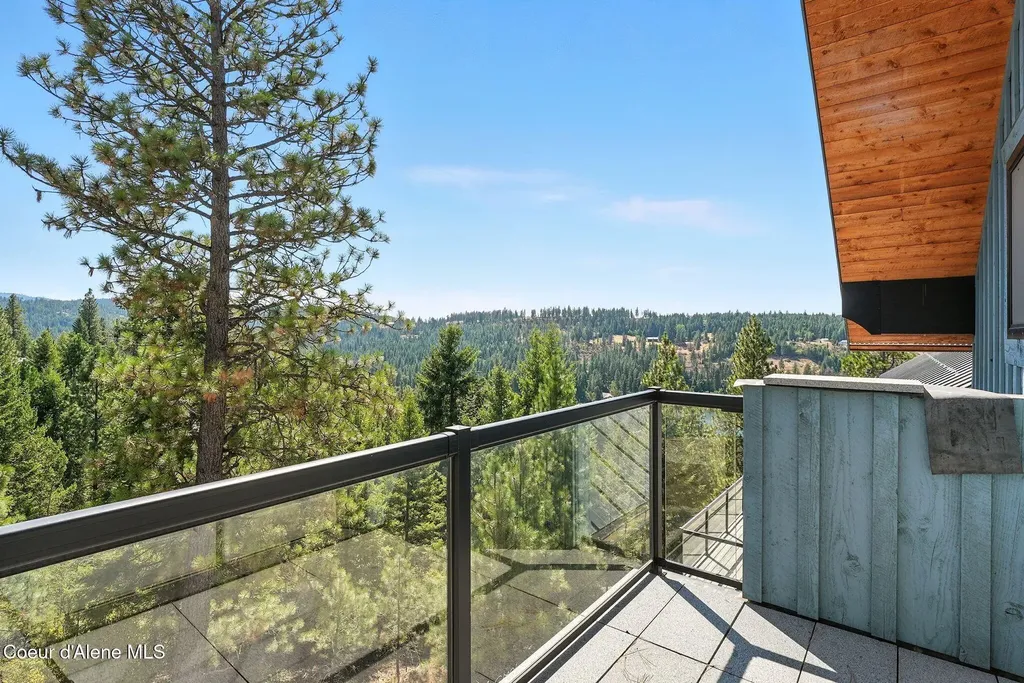 4440 E Lisa Road Harrison ID 83833