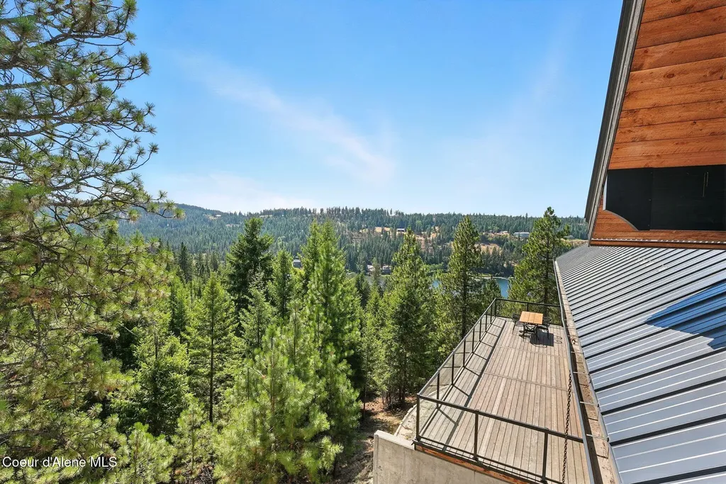 4440 E Lisa Road Harrison ID 83833