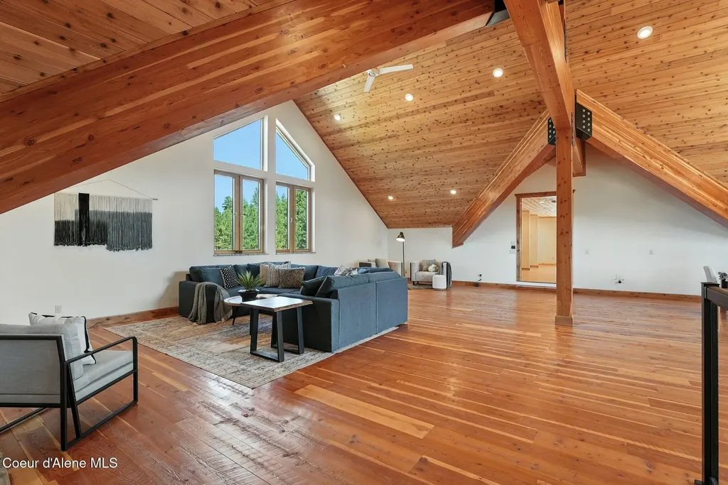4440 E Lisa Road Harrison ID 83833