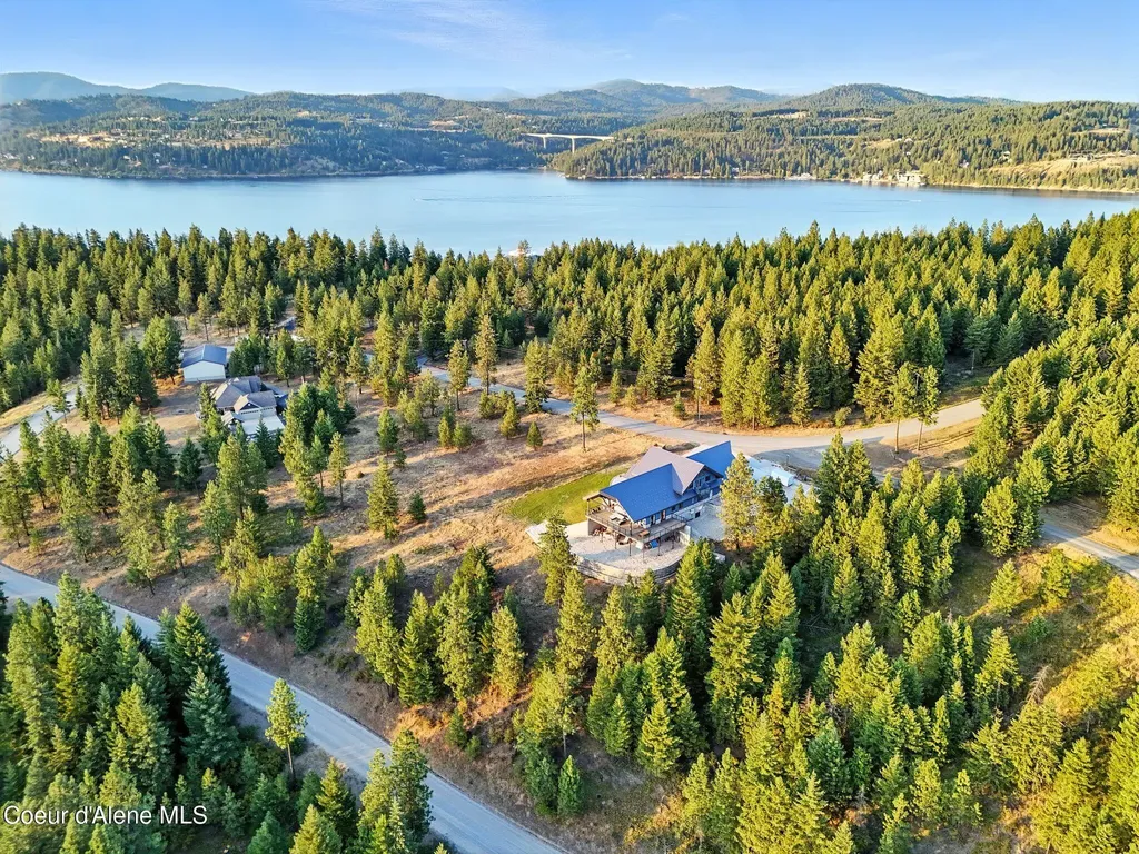 4440 E Lisa Road Harrison ID 83833