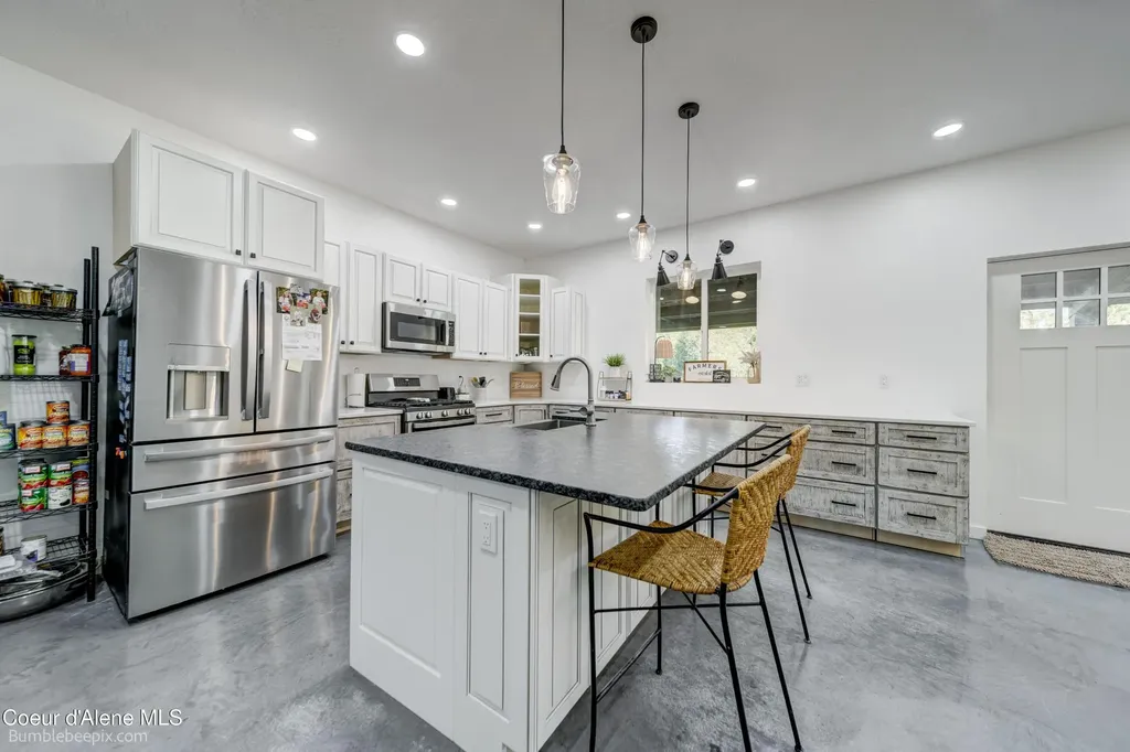 2760 S Sagle Road Sagle ID 83860