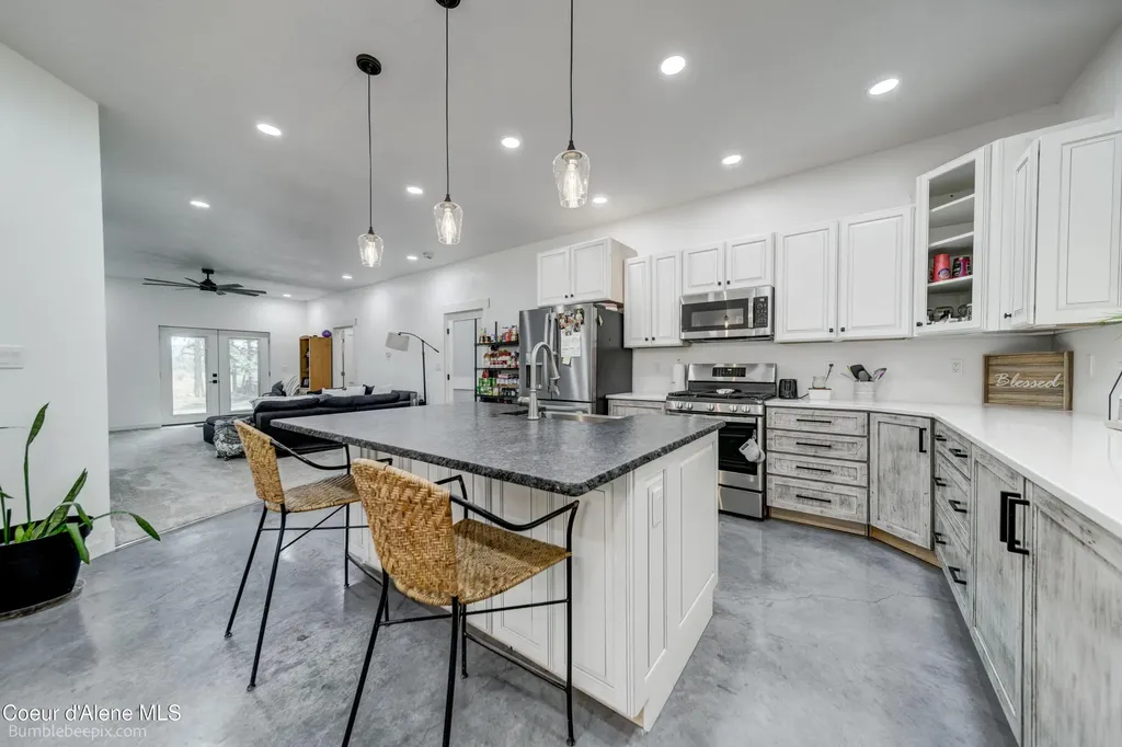 2760 S Sagle Road Sagle ID 83860