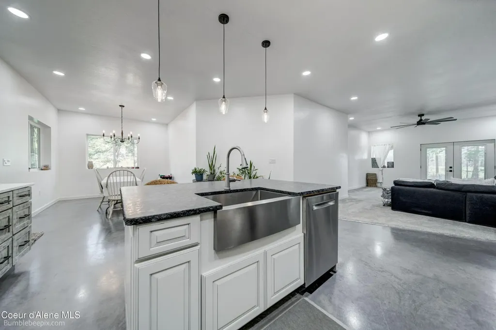 2760 S Sagle Road Sagle ID 83860