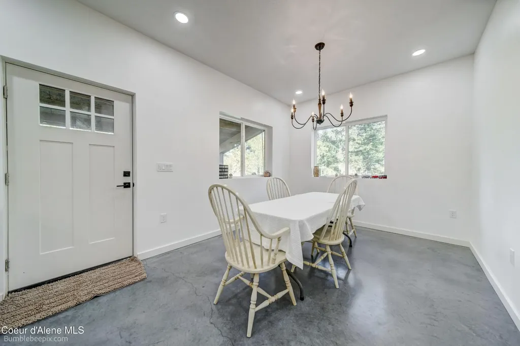2760 S Sagle Road Sagle ID 83860