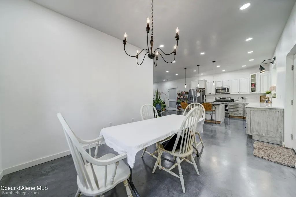 2760 S Sagle Road Sagle ID 83860