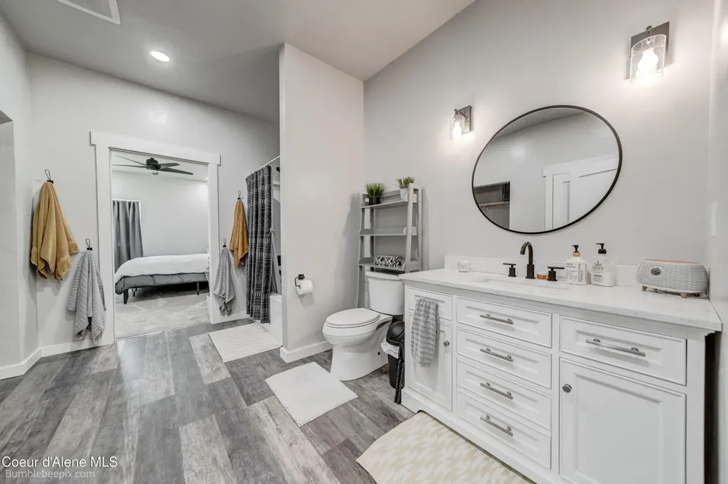 2760 S Sagle Road Sagle ID 83860