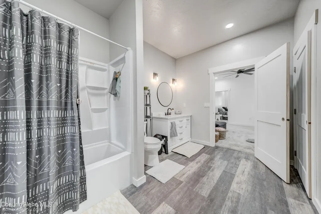 2760 S Sagle Road Sagle ID 83860