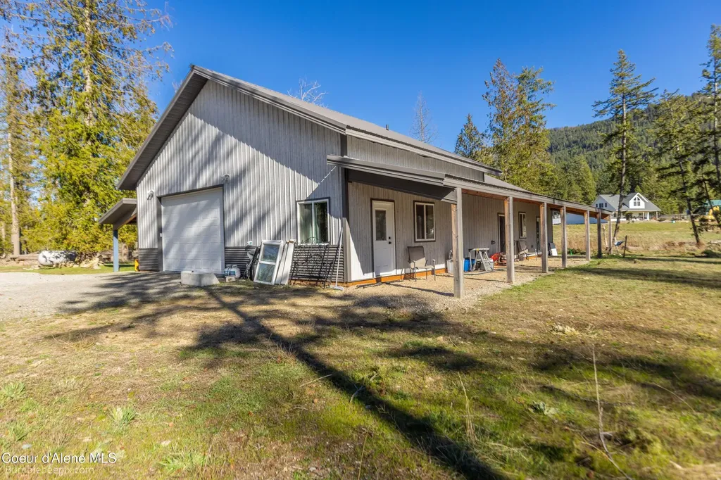 2760 S Sagle Road Sagle ID 83860