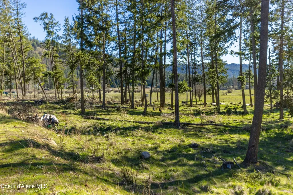 2760 S Sagle Road Sagle ID 83860