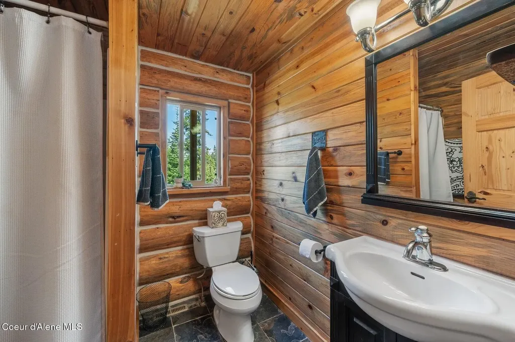 124 Brown Creek Road Naples ID 83847