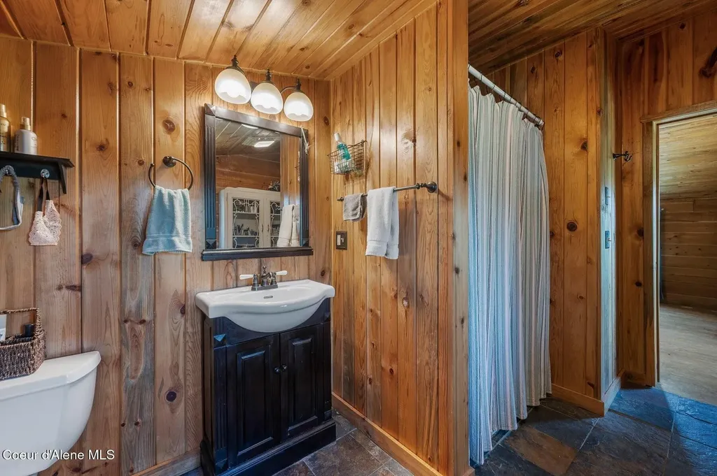 124 Brown Creek Road Naples ID 83847