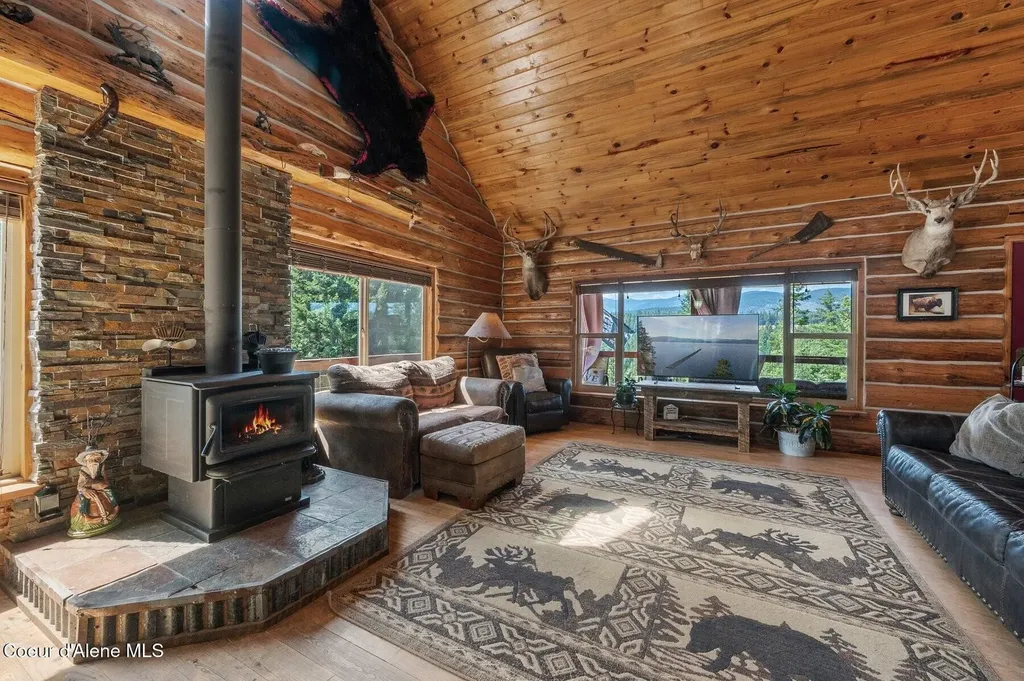 124 Brown Creek Road Naples ID 83847