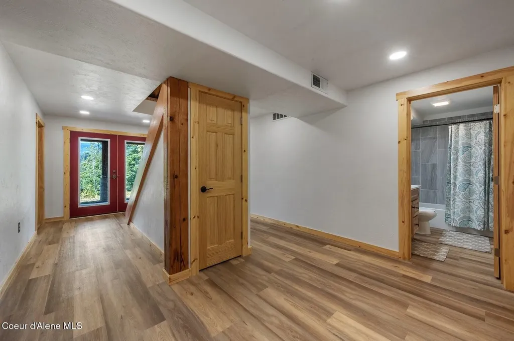 124 Brown Creek Road Naples ID 83847