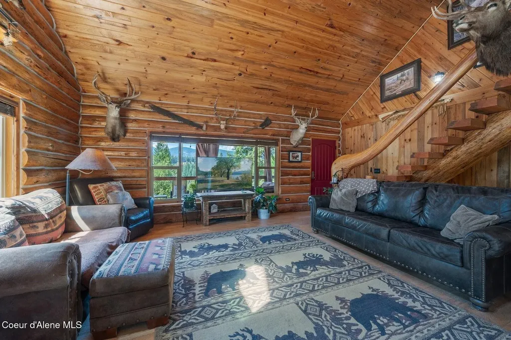 124 Brown Creek Road Naples ID 83847