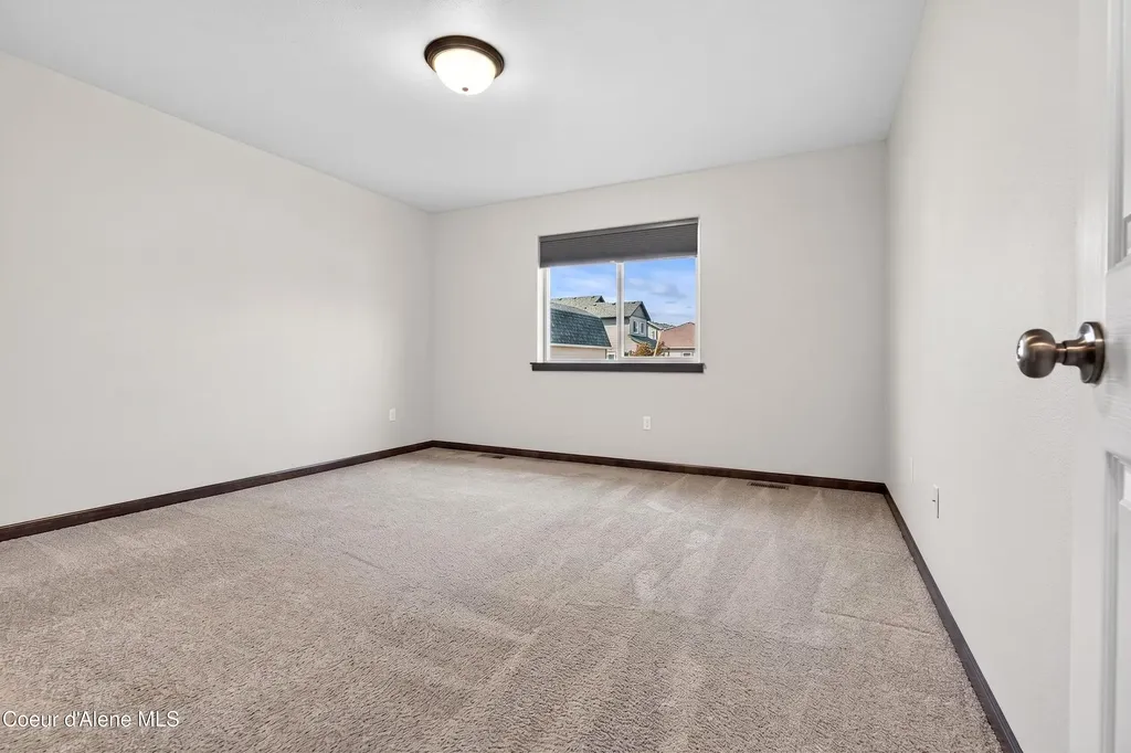 3298 N Kiernan Drive Post Falls ID 83854