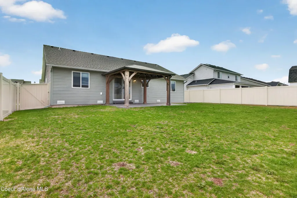 3298 N Kiernan Drive Post Falls ID 83854