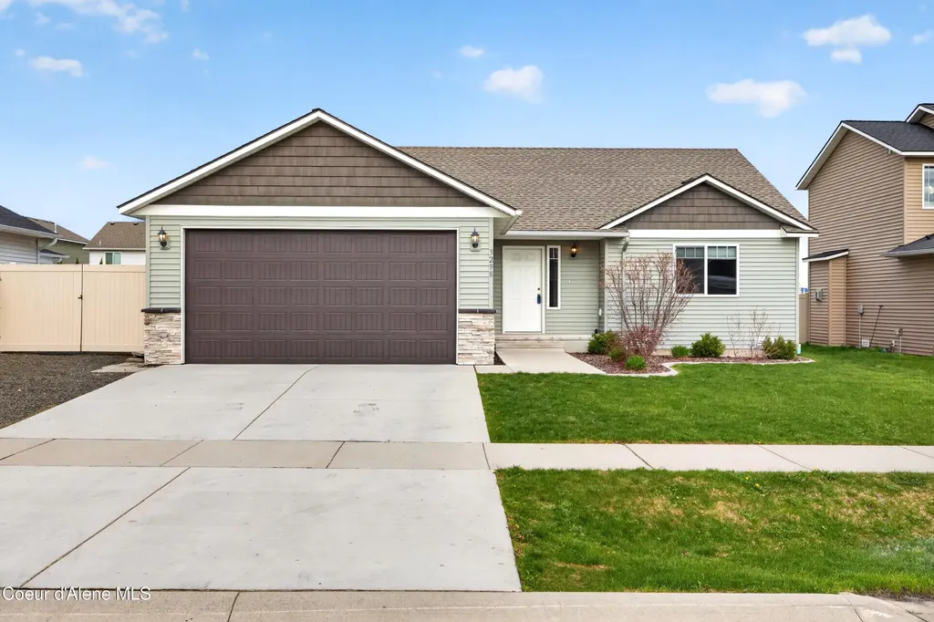 3298 N Kiernan Drive Post Falls ID 83854