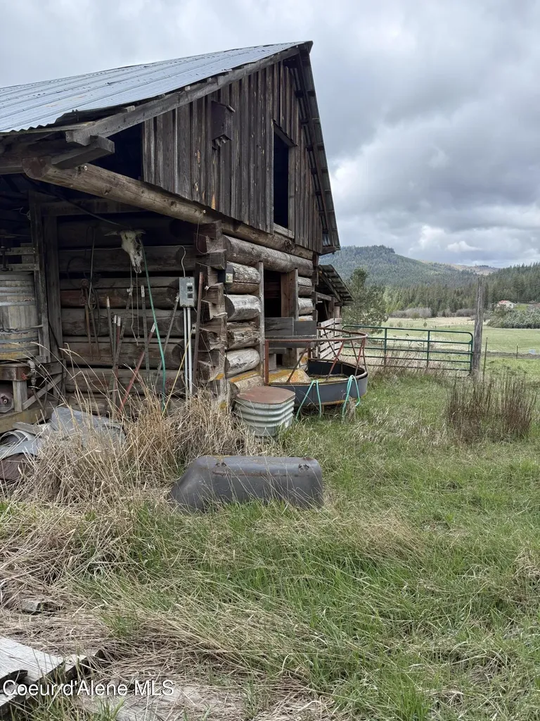 7971 Windfall Pass Road St. Maries ID 83861