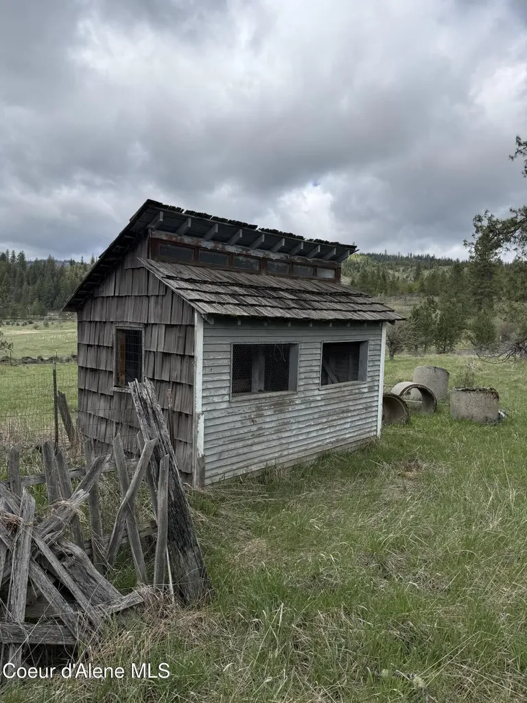 7971 Windfall Pass Road St. Maries ID 83861