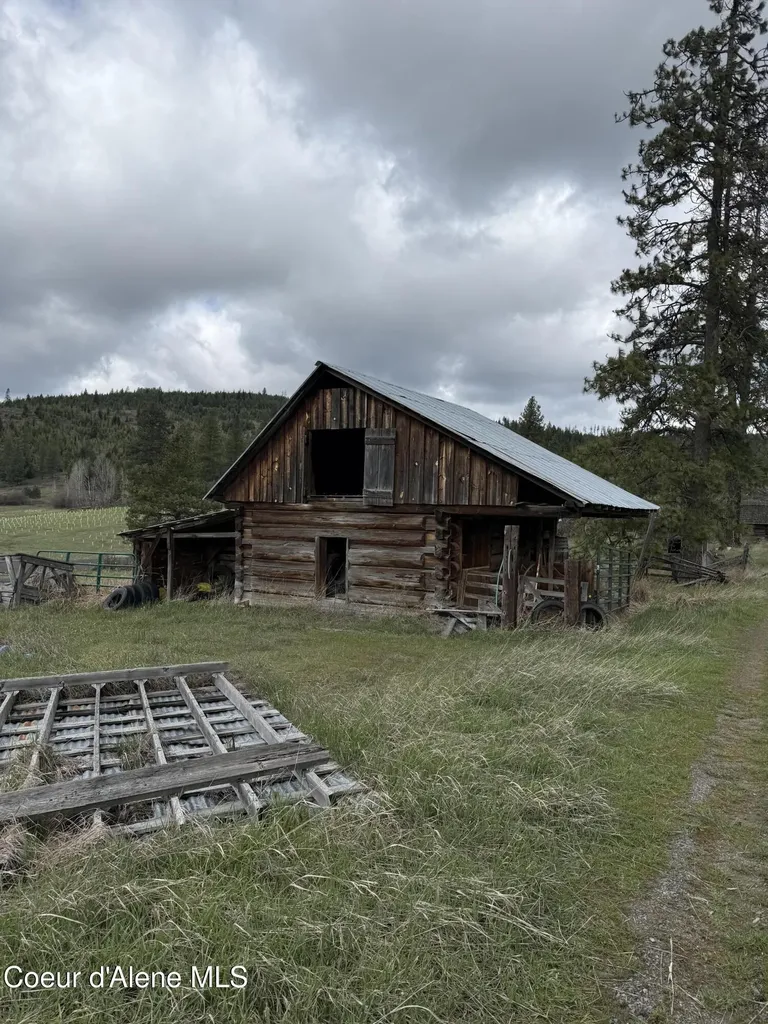 7971 Windfall Pass Road St. Maries ID 83861