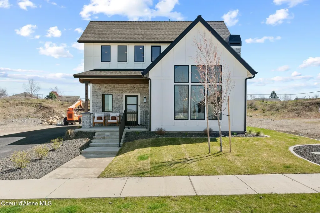3494 Blaze Lp Post Falls ID 83854