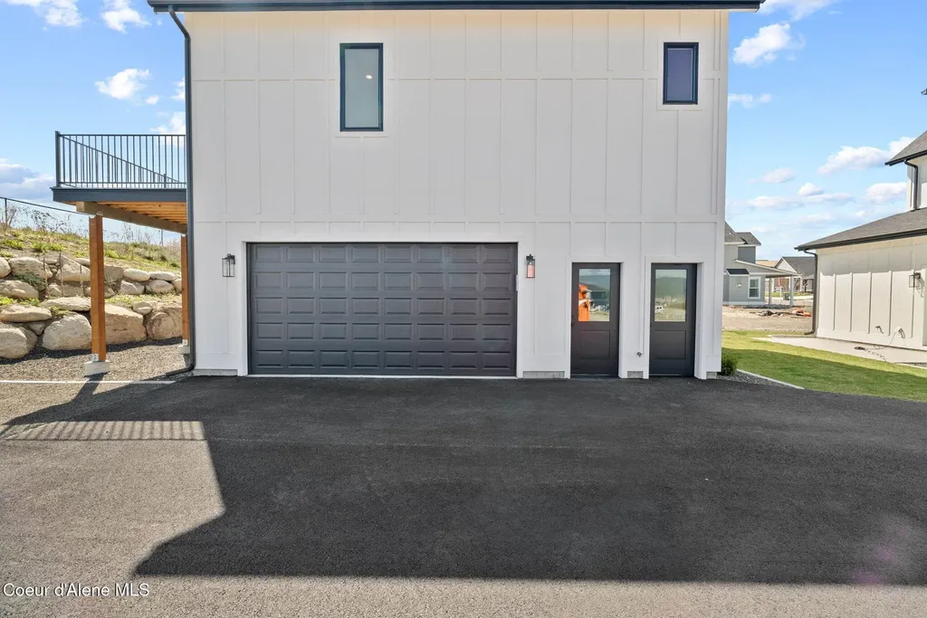 3494 Blaze Lp Post Falls ID 83854