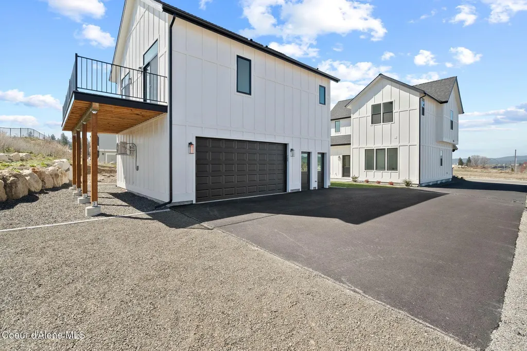 3494 Blaze Lp Post Falls ID 83854